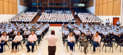 450 nuevos cadetes de la Fuerza Aérea conocieron la oferta turística de Santiago de Cali