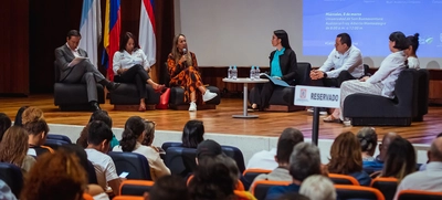 Caleñas conmemoraron su día con un conversatorio sobre sus experiencias en el deporte