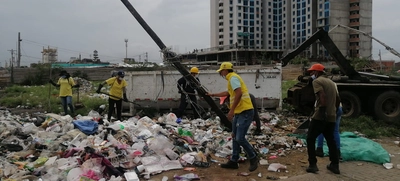 EDRU sigue combatiendo puntos crónicos de basuras y escombros  en el área de renovación urbana