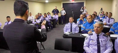 Agentes de tránsito se capacitan en ‘justicia procesal’ con la Asociación Internacional de Jefes de Policía