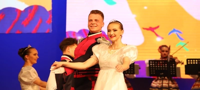 Caleños encantados con danzas de Polonia
