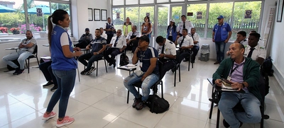 Conductores del MIO reciben taller sobre derechos y deberes de las personas en situación de calle
