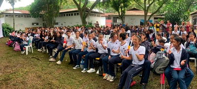 Comunidad educativa de Incolballet disfrutó con las danzas folclóricas de Hungría