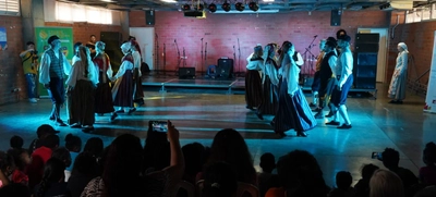 Las Comunas 13, 14, 15 y 21 bailaron al son de México y Estonia