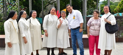 Feria artesanal: conozca emprendimientos populares nacionales e internacionales en el Bulevar del Río.