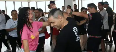 Cali tiene enamoradas a las delegaciones del I Encuentro Mundial de las Culturas Populares