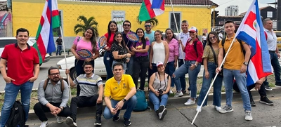 Los ‘Ticos’ se lucieron en el desfile del I Encuentro Mundial de Culturas Populares