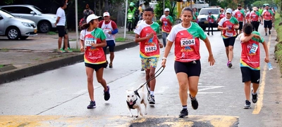 En Cali se corrieron 3 kilómetros donde la familia fue protagonista