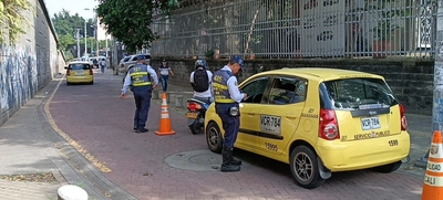 Conductores pueden continuar trámite de renovación de licencias, pero no conducir si está vencida