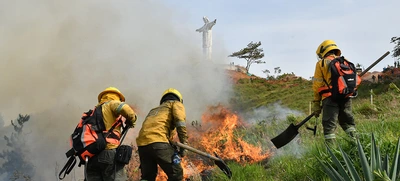 ¡Con la seca no se juega! Bomberos de Cali están preparados para atender emergencias