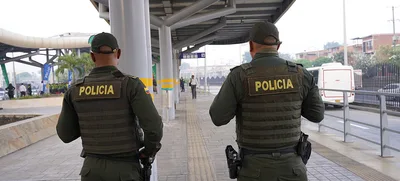 Caleños valoran de manera positiva presencia de la Policía en las estaciones del MIO