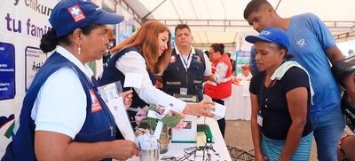 Alcaldía de Cali realizó feria de servicios institucionales en la Comuna 15