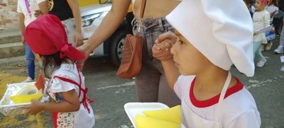 En la comuna 20, las niñas y los niños festejaron el cumpleaños de Cali