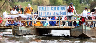 Comunidad de Playa Renaciente celebró la tradicional balsada a la Virgen de la Asunción