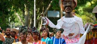 ¡Las calles de Cali se visten de fiesta con nuestro gran Desfile de Colonias!