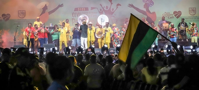 África, Estados Unidos y Colombia fusionaron sus ritmos para retumbar de alegría la Ciudadela Petronio