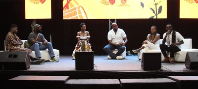 En el petronio convesamos sobre los temas que atañen a los afro
