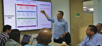 Con transparencia, la EDRU presenta los avances de gestión 2022 a la Contraloría de Santiago de Cali.
