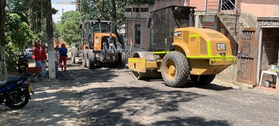 Rehabilitan vía de acceso al sector Bataclán, cerca al cerro de las Tres Cruces