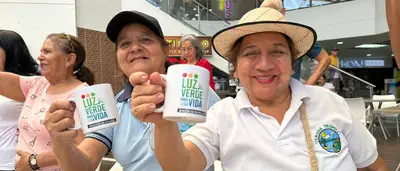 Señales de tránsito para respetar la movilidad de las personas mayores