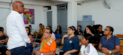 Control social a 124 paquetes escolares en la IEO Humberto Jordán Mazuera