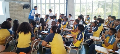 Pedagogía en colegios para la prevención del reclutamiento de menores de edad