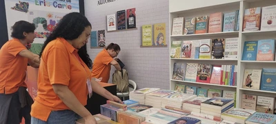 Pase la página. Vaya a la Feria del Libro