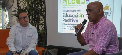 Se presentó en la Feria del Libro, la obra de José Darwin Lenis: Educación Positiva