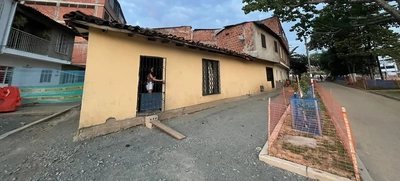 “Él compró el terreno y ella ayudó a construir el rancho”: El Origen