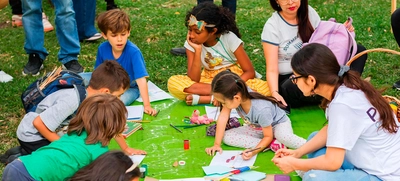 En la Feria del Libro, el buque que llegará a Parque Pacífico inspira a los niños