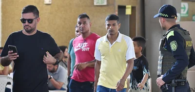 En el coliseo El Pueblo caleños se dieron cita para votar