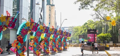 Empieza a tomar forma el Alumbrado Navideño