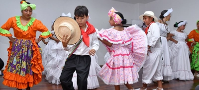 Con música, danza y teatro se clausuró el programa Vínculos, del Instituto Popular de Cultura