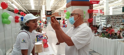 Las mujeres y sus iniciativas brillaron en la ‘Feria Emprendimientos Hechos con Amor’