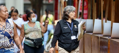 Vendedores informales se suman de manera coordinada al Alumbrado Navideño de Cali