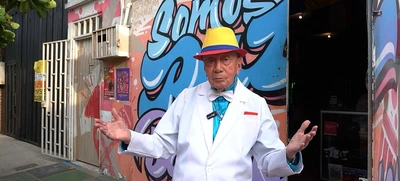 ‘Cachafaz’, el caleño de 90 años que sigue ‘azotando baldosa’ con su gran amor: la salsa