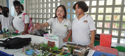 Todavía estás a tiempo para matricular a tus hijos en un plantel oficial