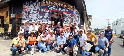 Turistas llegan a ‘Melassa’, un nuevo lugar que rinde tributo a la historia de los LP’s en Cali