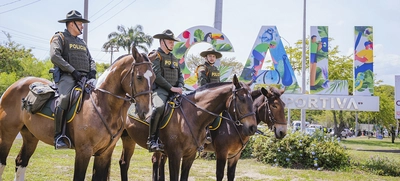 Alcaldía de Cali y 700 uniformados de la Fuerza Pública acompañan el regreso seguro de 10.000 vehículos a la ciudad