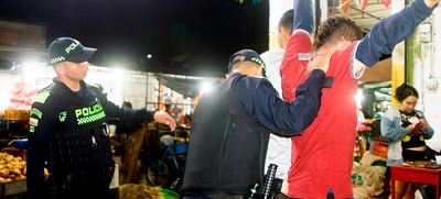 Alcaldía de Santiago de Cali y Policía Metropolitana lideran operativo contra la extorsión y el hurto en la galería de Santa Elena