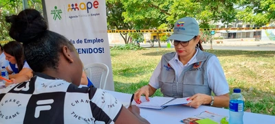 Vecinos de la comuna 21 disfrutaron de los servicios gratuitos del  Intégrate Móvil