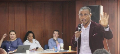 La Secretaría de Educación Distrital vincula más de setenta profesionales de apoyo pedagógico para apoyar los estudiantes con discapacidad y talentos especiales