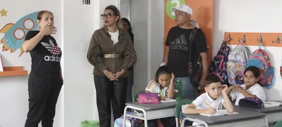 Secretaria de Educación visitó IEO del barrio Siloé