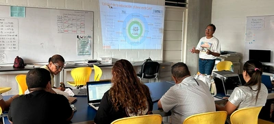 Doce instituciones reciben visitas técnicas para evaluar la calidad educativa