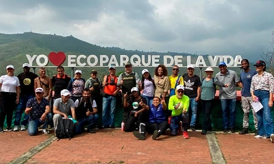 Secretaria de Turismo de Cali recorrió comuna 1 con habitantes y guías turísticos para impulsar ruta del Ecoparque de la Vida