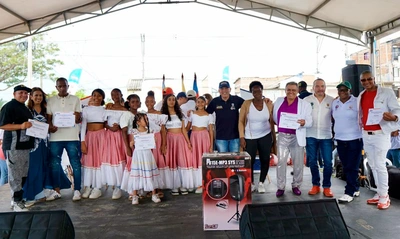 Alcaldía llega a la comuna 14: Cientos de caleños beneficiados en la Feria de Servicios 'Volvamos a mi Cali bella'