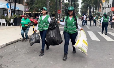 Tras la manifestación pacífica de la minga Cali, 30 ‘Promotores Mi Cali Bella’ lideraron la limpieza en un sector del barrio Versalles