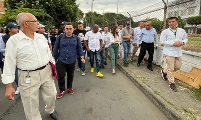 Nos Pillamos en la Calle llegó con respuestas  y soluciones a Comuna 11