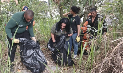 Más de 300 kilos de residuos fueron retirados de senderos del cerro de La Bandera