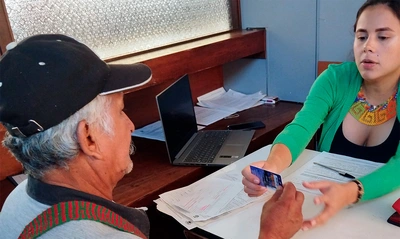 Alcaldía de Cali entregó 270 tarjetas MIO a población con discapacidad